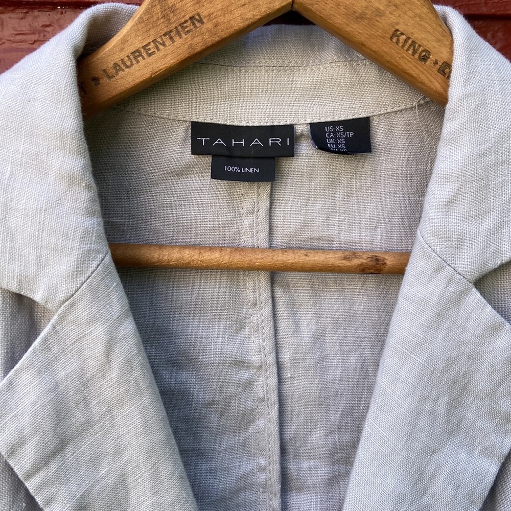 Tahari Notched Lapel Two Button Linen Blazer Wome… - image 2